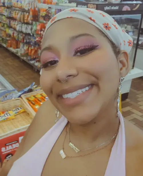 Naiomi Jean Profile Pic